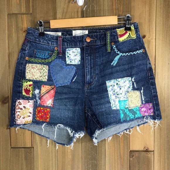 OOAK Universal Thread Womens Upcycled “Free Spirit” Cut Off Denim Shorts Sz 4/27 - Picture 2 of 16